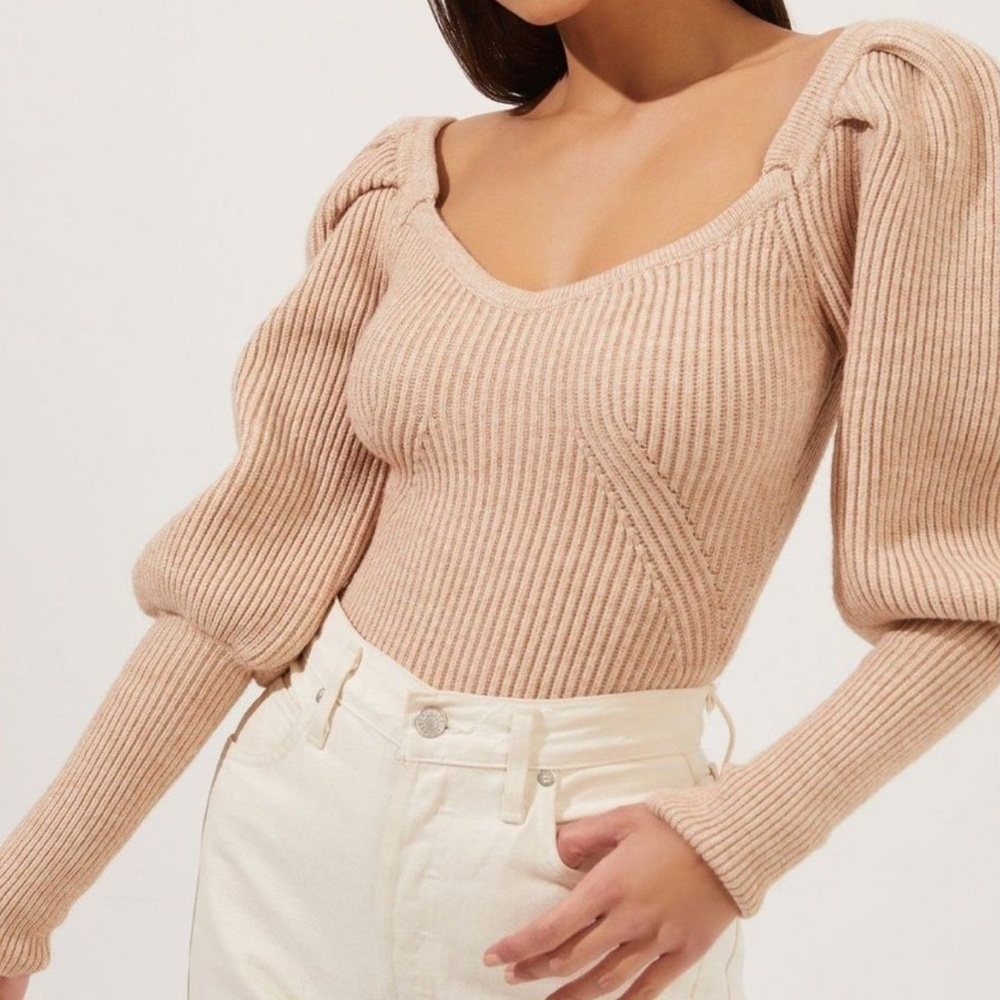 ASTR Puff Sleeve Sweater in Cafe Latte